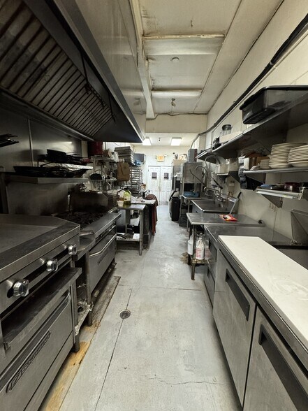 More Photos Of 500 Jersey Ave, Jersey City Storefront Retail Residential For Lease