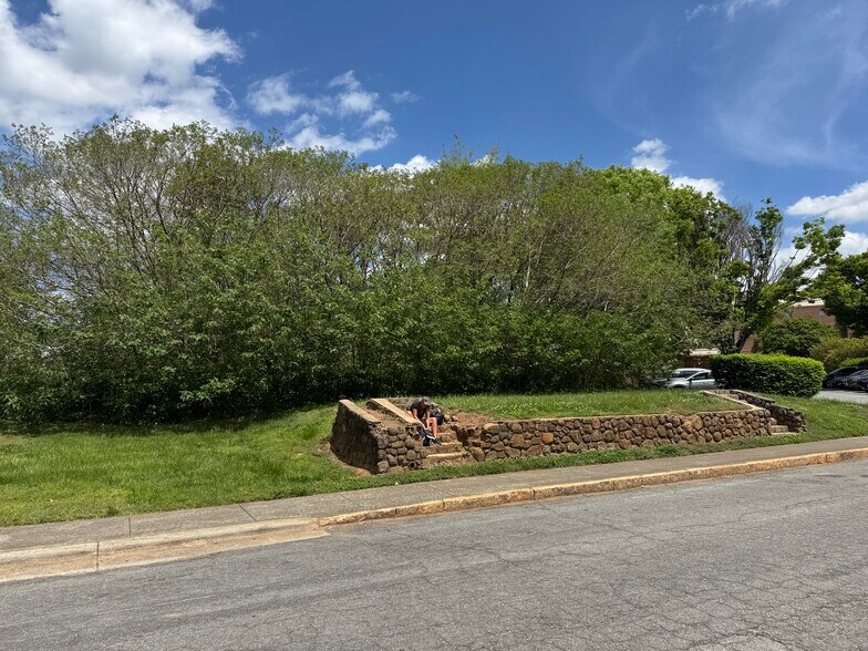 More Photos Of 321 Seventh And One-Half Street, Winston-Salem Land For Sale