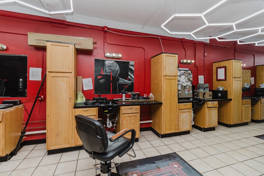 More Photos Of 3117 E 13th St, Wichita Freestanding For Sale