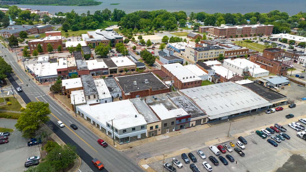 More Photos Of 207 Poythress Street, Hopewell Storefront Retail Office For Lease