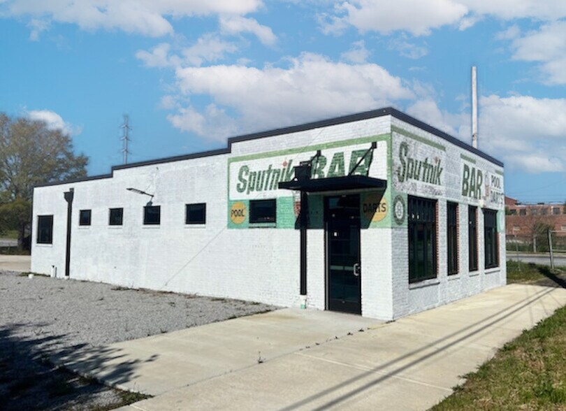 More Photos Of 419 15th St, Columbus Freestanding For Lease