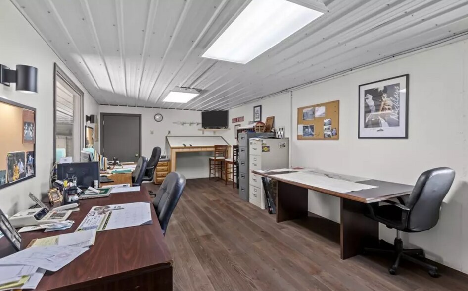 More Photos Of 212 Idaho St, Farrell Manufacturing For Sale