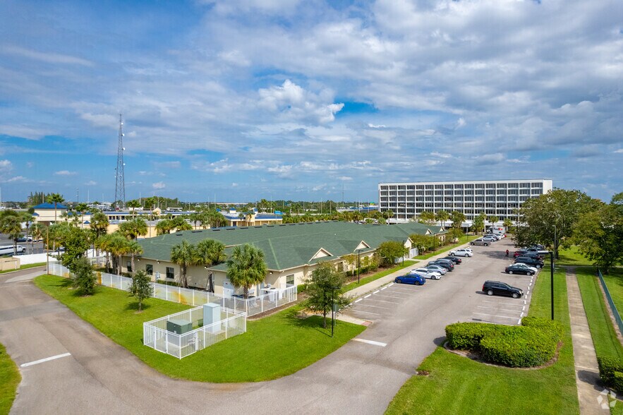 More Photos Of 9309 S Orange Blossom Trl, Orlando Hotel For Sale