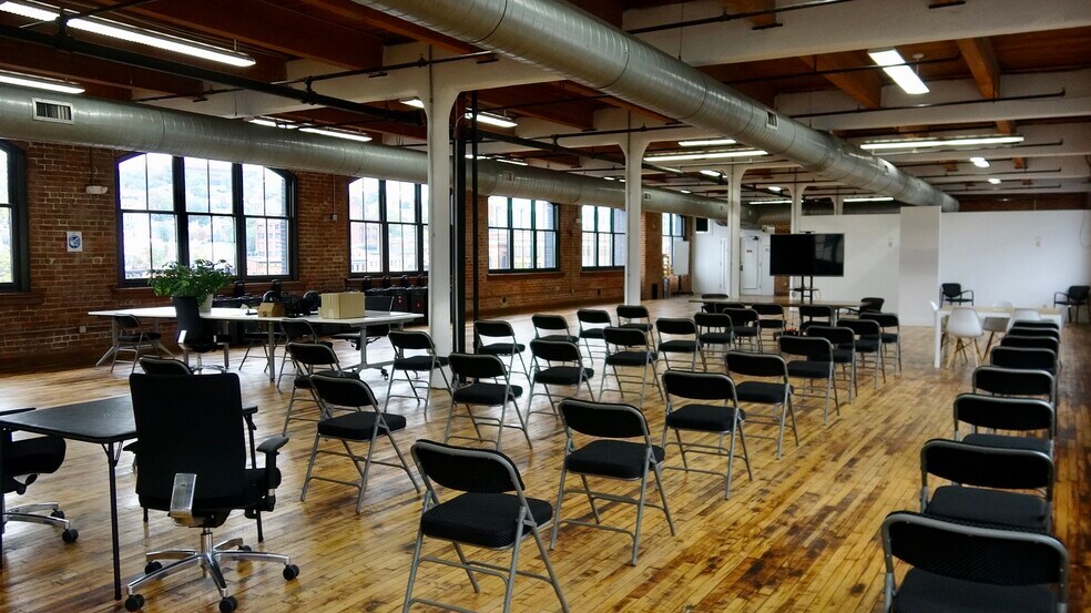 More Photos Of 1100 Sycamore St, Cincinnati Loft Creative Space For Lease