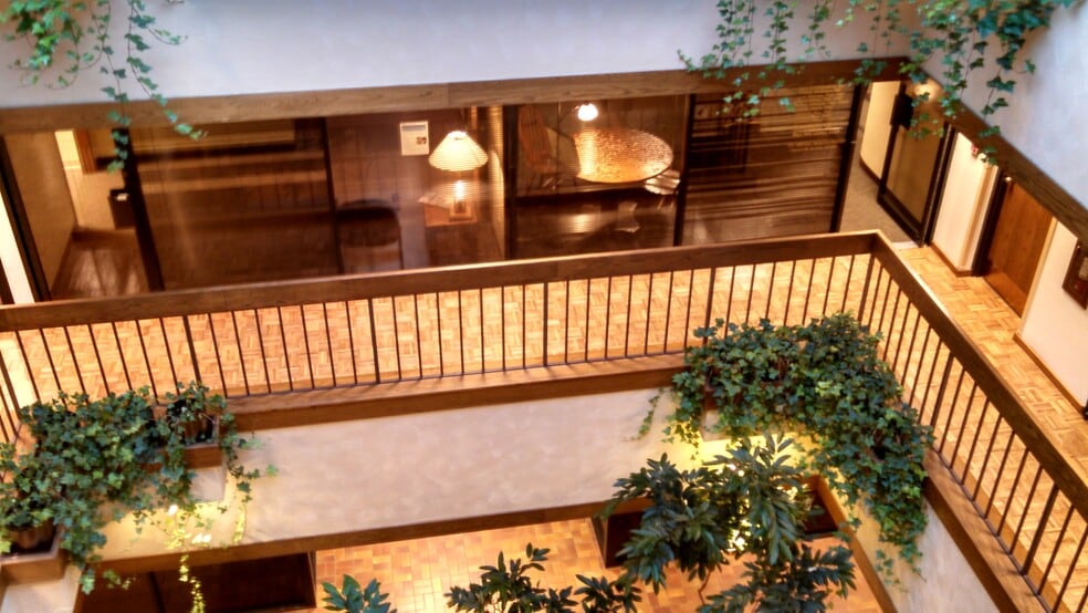 More Photos Of 2717 N Grandview Blvd, Waukesha Office For Lease