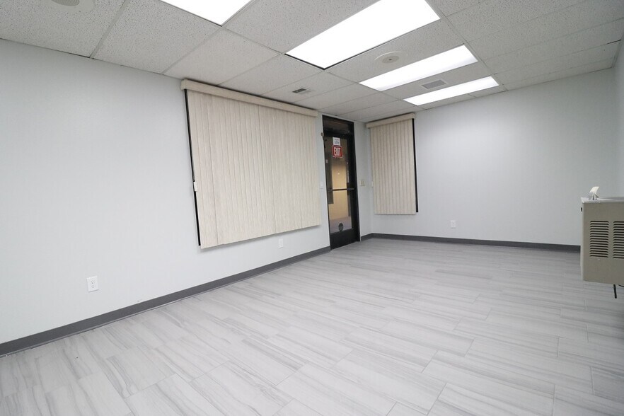 More Photos Of 16017 Tuscola Rd, Apple Valley Medical For Lease
