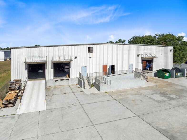 More Photos Of 1356 Bennett Dr, Longwood Distribution For Lease