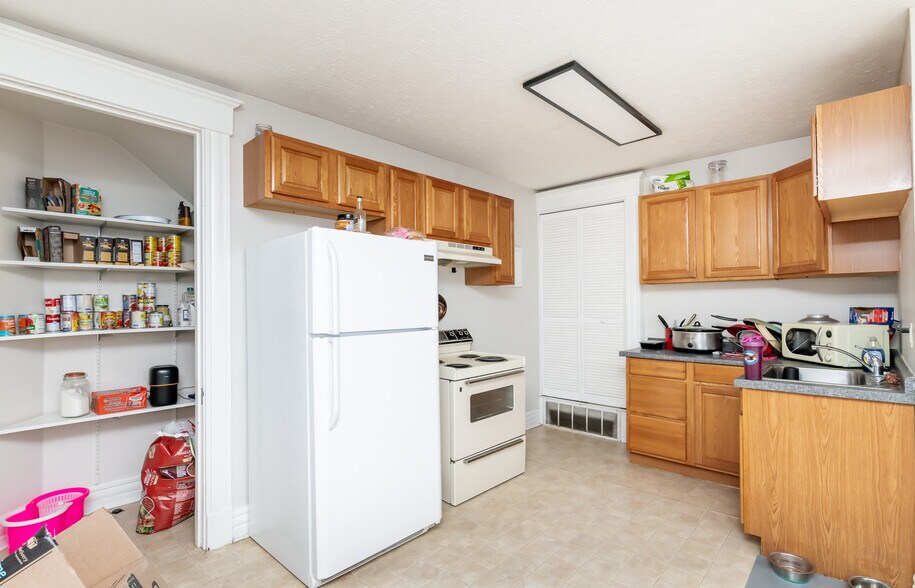 More Photos Of 1481 S 2nd St, Louisville Apartments For Sale
