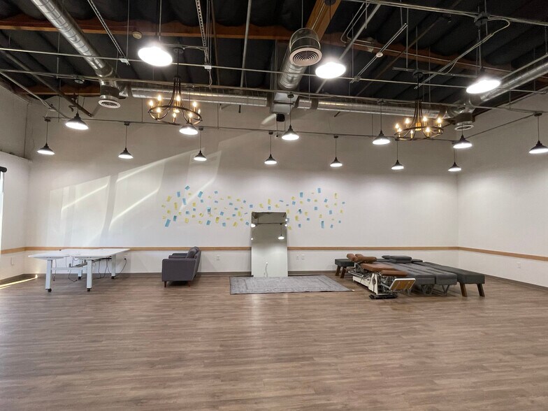 More Photos Of 6620-6626 Owens Dr, Pleasanton Research And Development For Lease