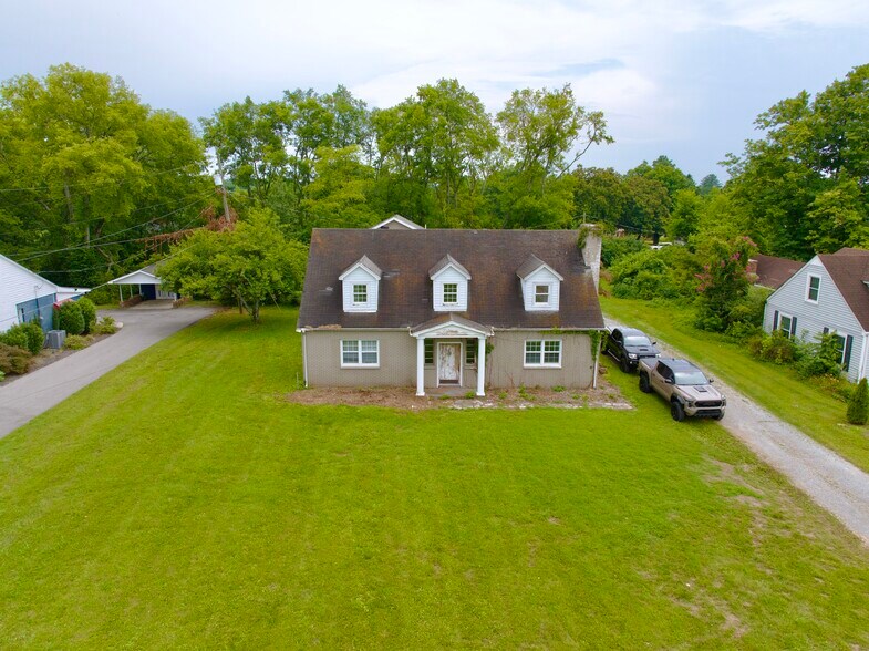 More Photos Of 1189 Nashville Pike, Gallatin Office For Sale