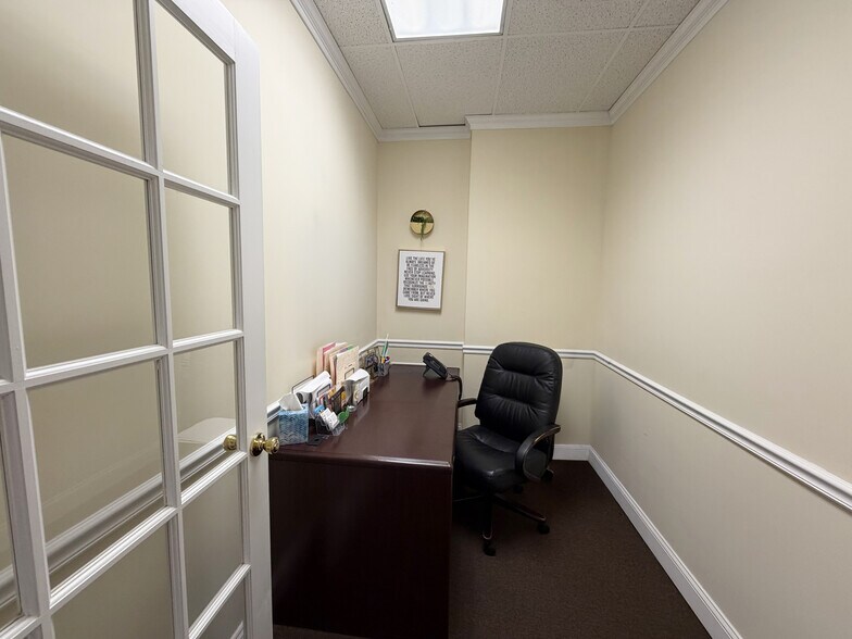 More Photos Of 303-309 S Main St, Bel Air Office For Lease