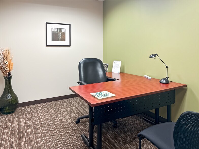 More Photos Of 1415 W 22nd St, Oak Brook Office For Lease
