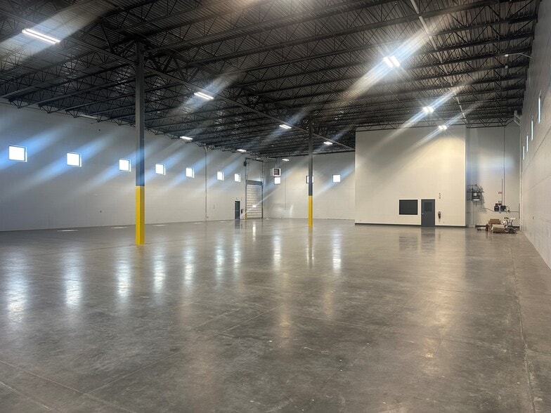 More Photos Of 4272 Zevex Park Lane ln, Murray Warehouse For Lease