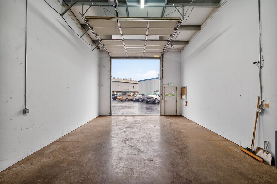 More Photos Of 700 Sunset Pond Ln, Bellingham Industrial For Sale