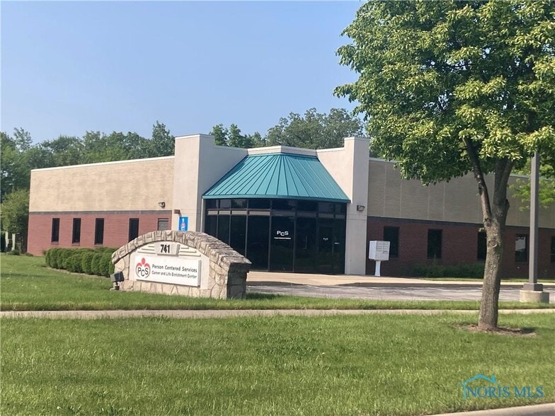 More Photos Of 741 Commerce Dr, Perrysburg Office Residential For Sale