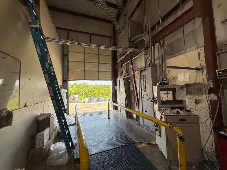 More Photos Of 175 Industrial Park Dr, Hollister Industrial For Sale