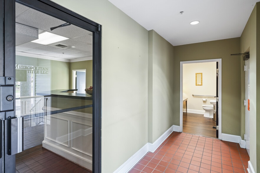More Photos Of 602 S King St, Leesburg Medical For Sale