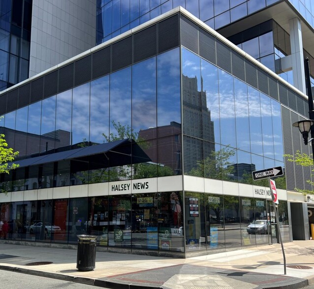 More Photos Of 635-649 Broad St, Newark Freestanding For Lease