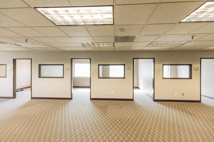 More Photos Of 18055 NE San Rafael St, Portland Industrial For Sale