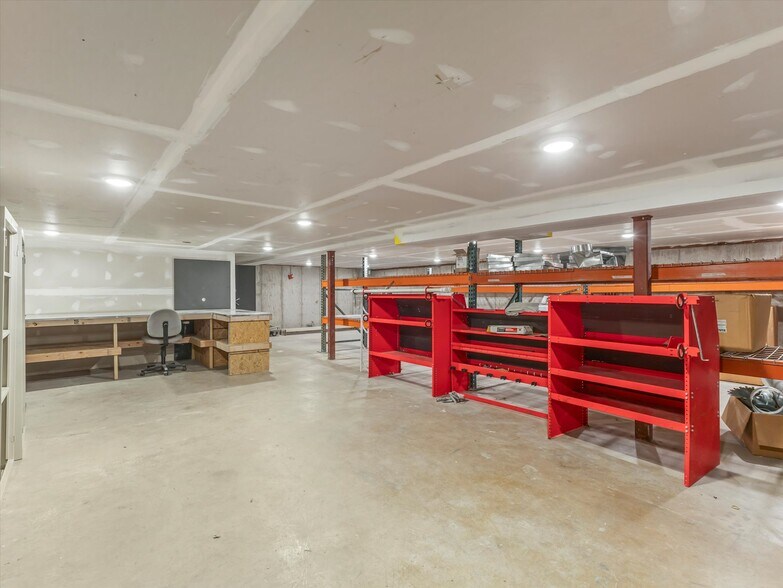 More Photos Of 1355 W 465 S, Orem Manufacturing For Sale