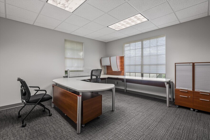 More Photos Of 1589 Metropolitan Blvd, Tallahassee Office For Lease