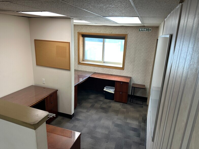 More Photos Of 8271 Brock Bridge Rd, Laurel Warehouse For Lease