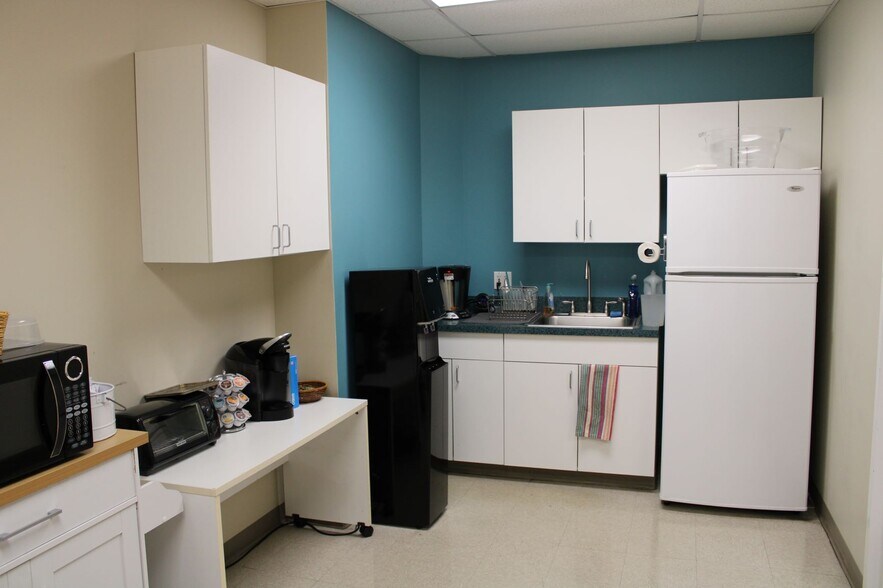 More Photos Of 526 Main St, Acton Office For Lease