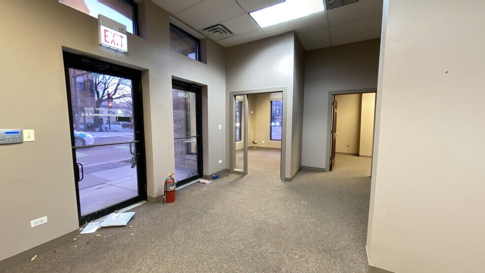 More Photos Of 1701 W Belmont Ave, Chicago Apartments For Lease