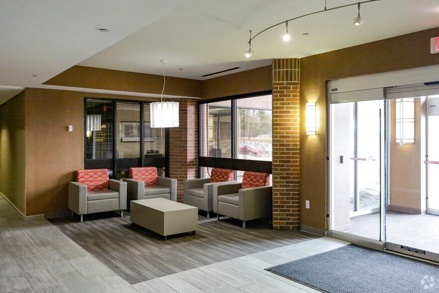 More Photos Of 33533 W 12 Mile Rd, Farmington Hills Office For Sale