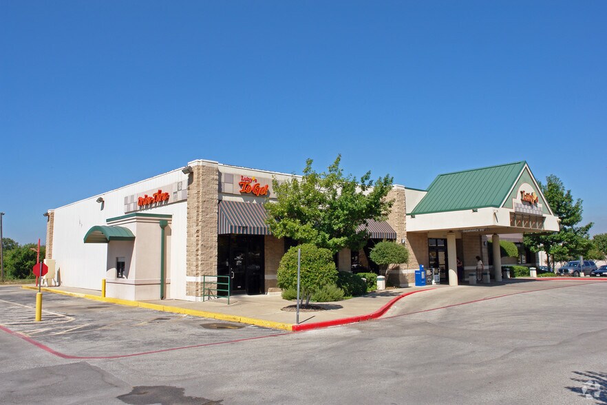 More Photos Of 2800 8th Ave, Fort Worth General Retail For Lease