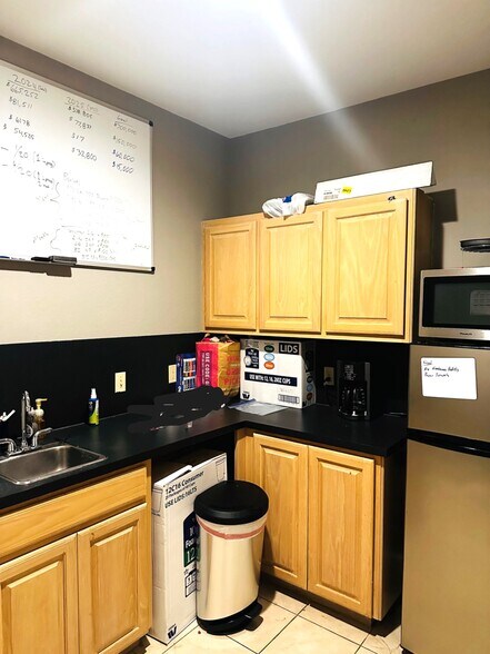 More Photos Of 3201 E Memorial, Edmond Office For Lease