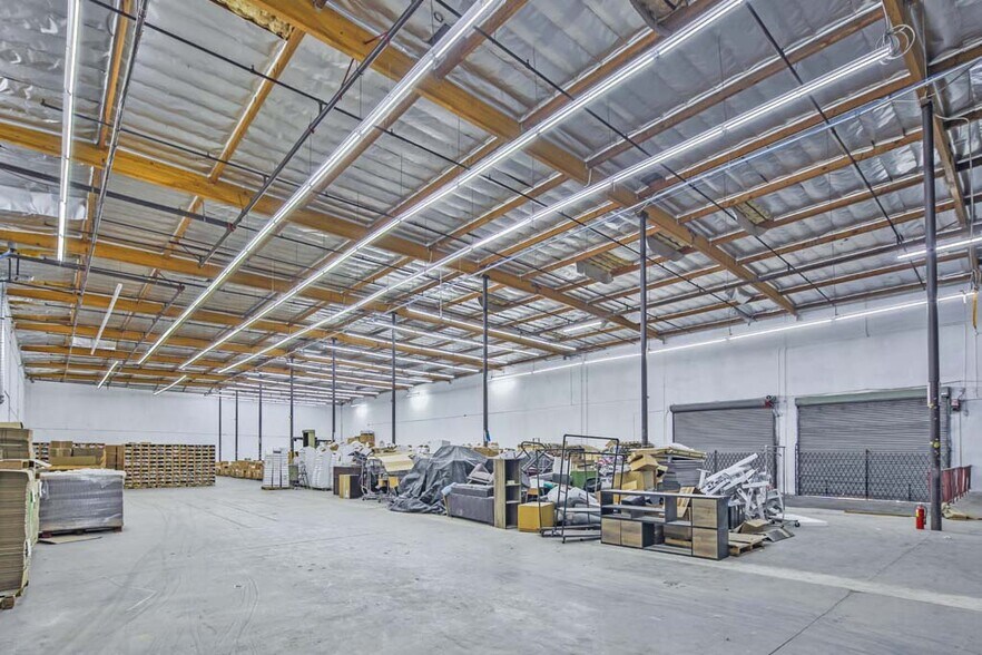 More Photos Of 2250 Maple Ave, Los Angeles Warehouse For Lease