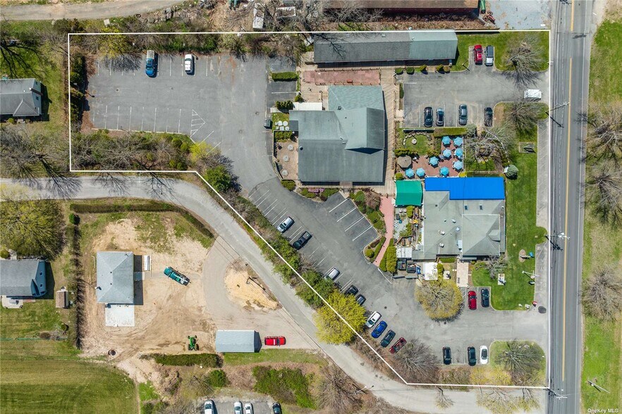 More Photos Of 3225 Sound Ave, Riverhead Storefront Retail Office For Sale