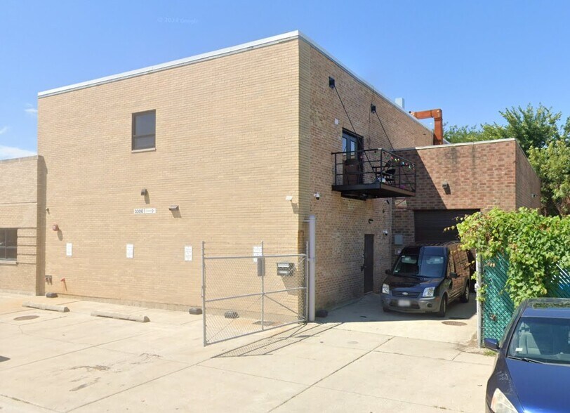 Primary Photo Of 3300-3306 N Knox Ave, Chicago Warehouse For Lease