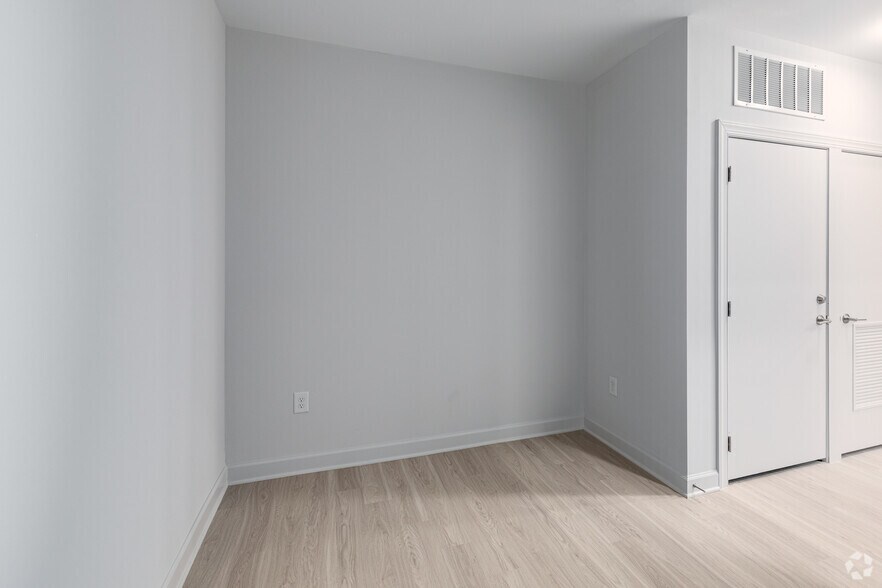 More Photos Of 4650 Van Buren St, Riverdale Park Apartments For Lease