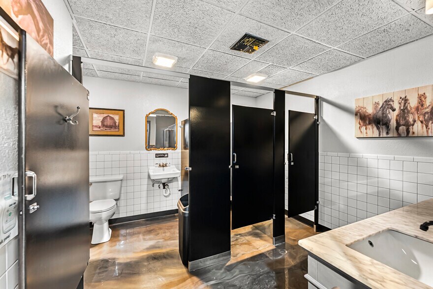 More Photos Of 93 S Hall St, LaBelle Restaurant For Sale