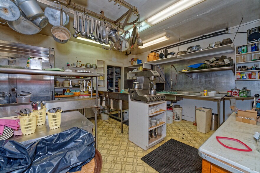 More Photos Of 5355 NY-212 Rt, Mount Tremper Hotel For Sale