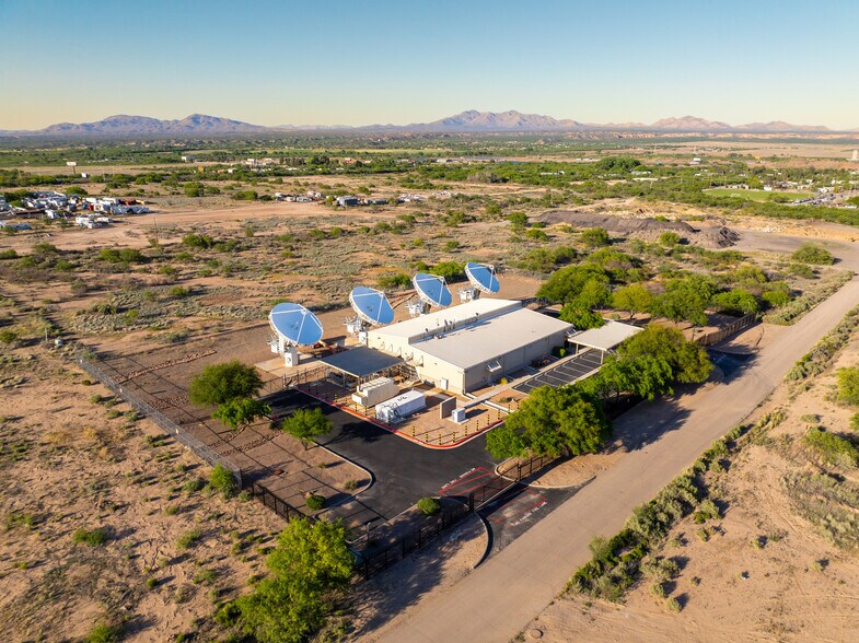 More Photos Of 401 Direct Dr, Benson Freestanding For Sale