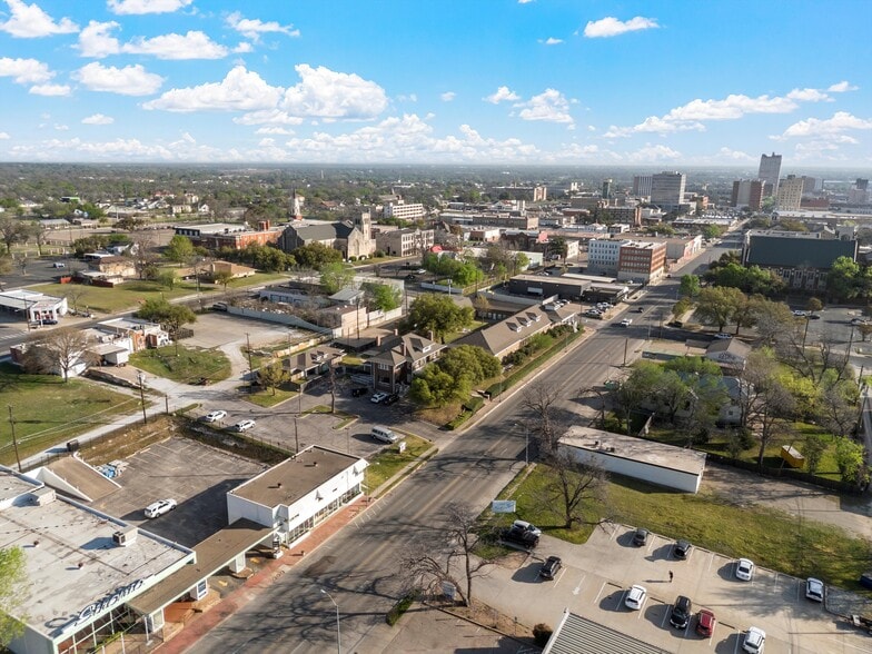 More Photos Of 1501-1509 Austin Ave, Waco General Retail For Lease