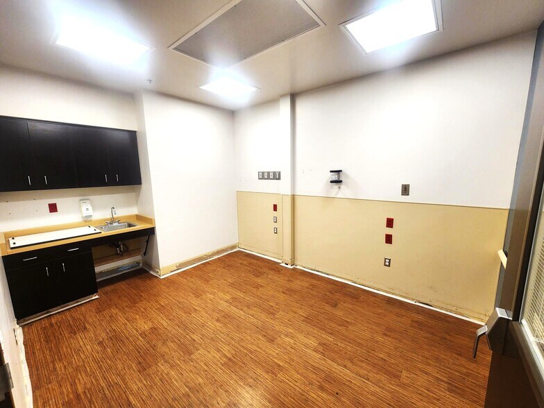More Photos Of 2035 S Pueblo Blvd, Pueblo Freestanding For Sale