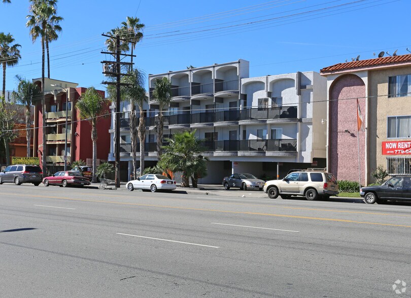 More Photos Of 6841 Sepulveda Blvd, Van Nuys Apartments For Sale