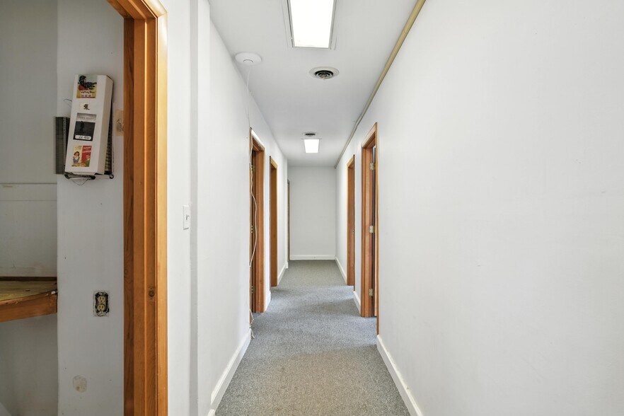 More Photos Of 76-82 Main St, Northampton Office For Lease