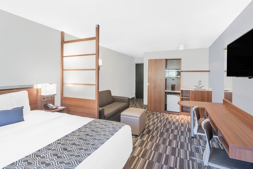 More Photos Of 400 Prospect St, Binghamton Hotel For Sale