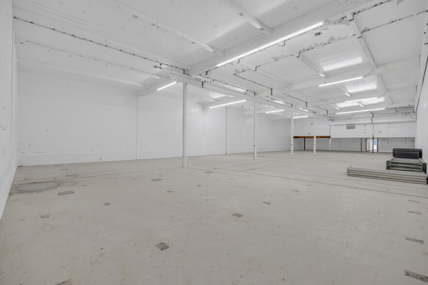 More Photos Of 3581 Drako Way, Carson City Manufacturing For Sale