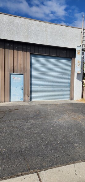 More Photos Of 4440 Grissom St, Bakersfield Industrial For Sale
