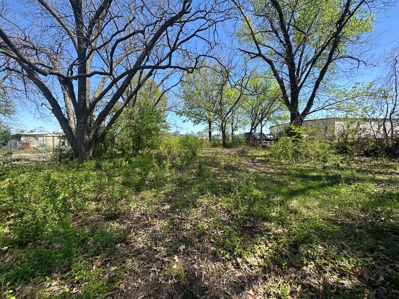 More Photos Of 3314 Millbranch Rd, Memphis Flex For Sale