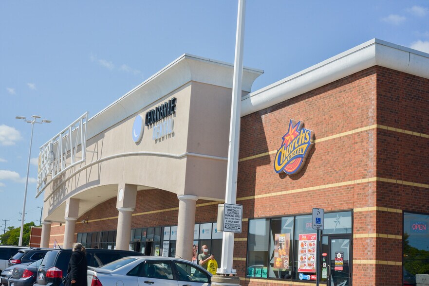 More Photos Of 3495 Lawrence Ave E, Toronto General Retail For Lease