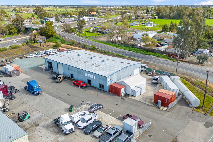 More Photos Of 25533 N Highway 99, Acampo Service For Sale