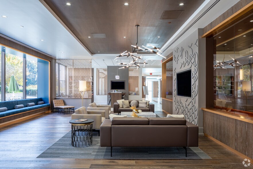 More Photos Of 3414 Peachtree Rd NE, Atlanta Office For Lease