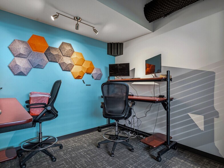 More Photos Of 60 N Market St, Asheville Apartments For Lease
